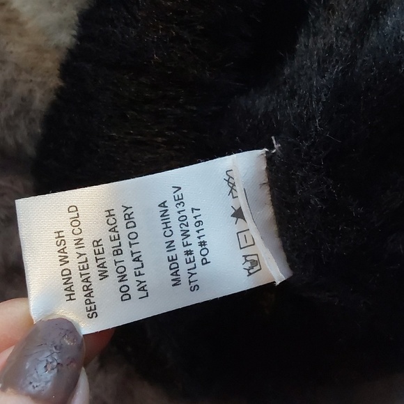 Fate OMBRE Butter Soft Stretchy Modern Colorblock Sweater Neutral Sz.M - Picture 9 of 10